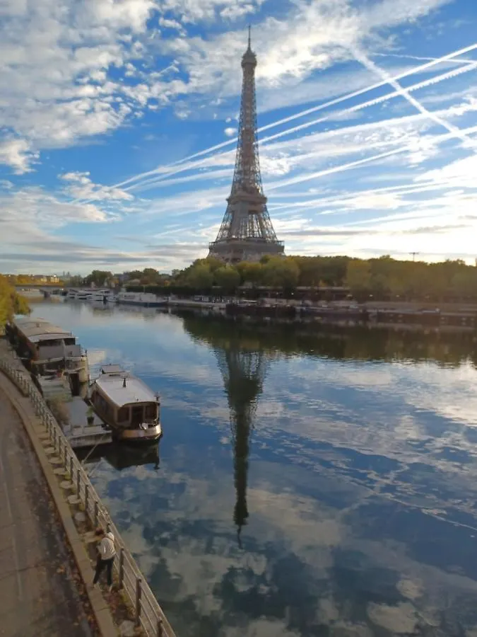 Apartment Toureifelchampselysee Paris