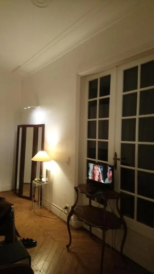 Toureifelchampselysee Apartment