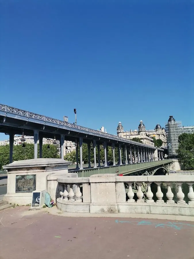 Toureifelchampselysee Daire