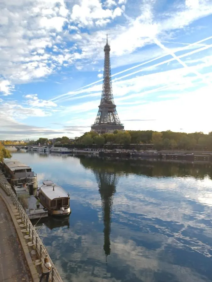 Toureifelchampselysee * París